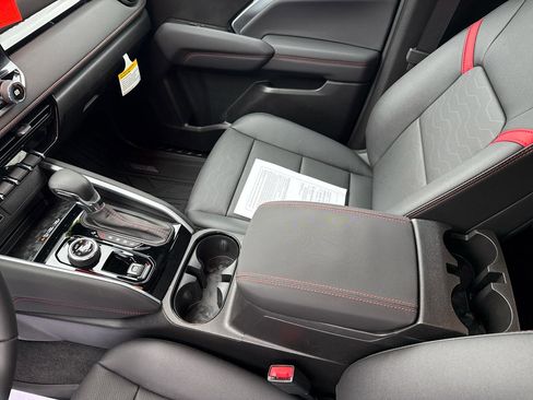 Used 2026 Chevrolet Colorado Z71 w/ Technology Package image 25