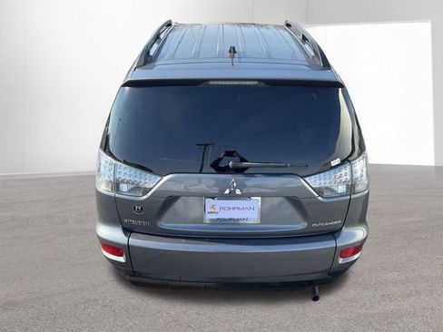 Used 2011 Mitsubishi Outlander ES image 28