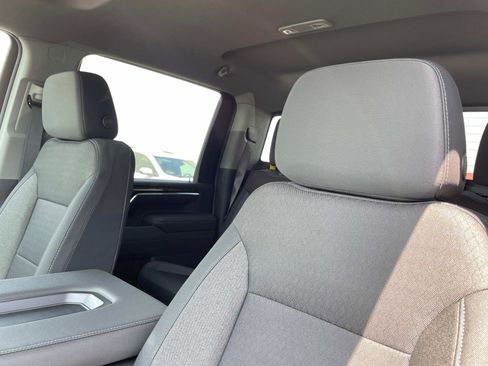 New 2025 GMC Sierra 2500 SLE w/ SLE Value Package; image 22