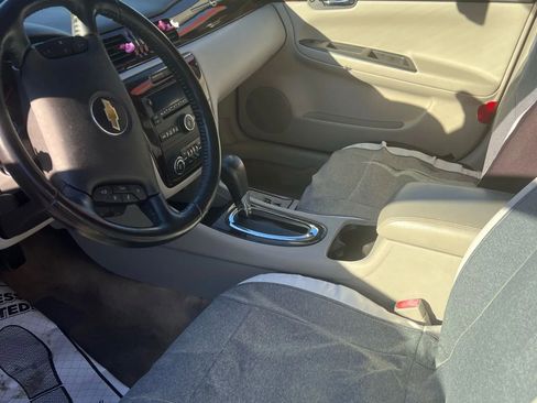 Used 2013 Chevrolet Impala LT w/ LT Sunroof Package image 4