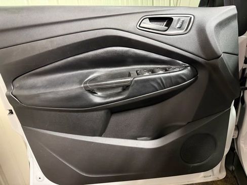 Used 2019 Ford Escape S image 12