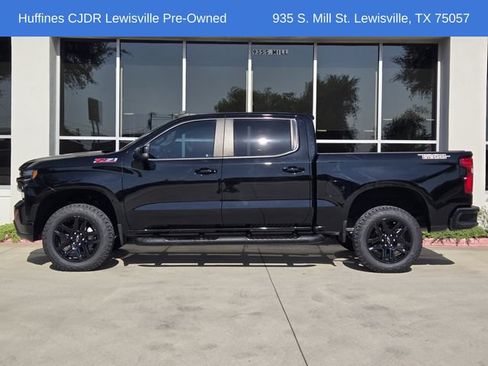 Used 2021 Chevrolet Silverado 1500 LT Trail Boss w/ Bed Protection Package AWD/4WD image 4