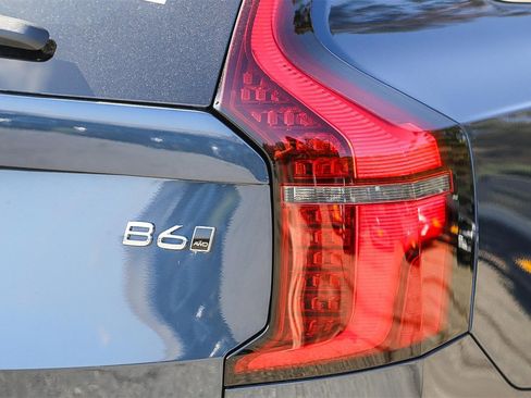 New 2025 Volvo XC90 B6 Plus w/ Protection Package Premier image 10