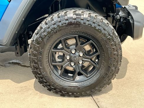 Used 2024 Jeep Wrangler Willys image 10