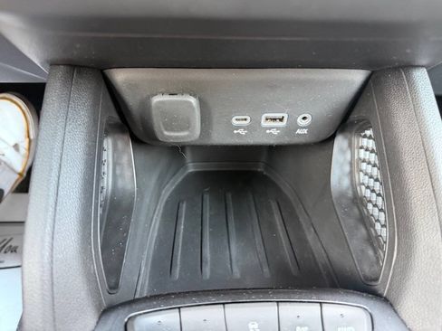 Used 2021 Chevrolet TrailBlazer LT w/ Convenience Package AWD/4WD image 26
