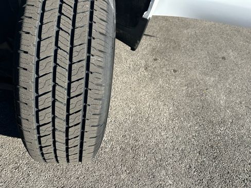 Used 2021 Chevrolet Silverado 1500 LT w/ Bed Protection Package image 16