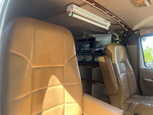 Used 2000 Dodge B1500 image 23