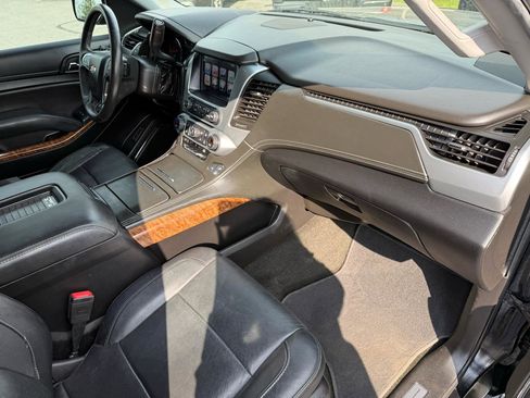 Used 2018 Chevrolet Suburban Premier image 24