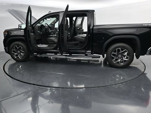 Used 2023 GMC Sierra 1500 SLT w/ SLT Premium Package AWD/4WD image 42