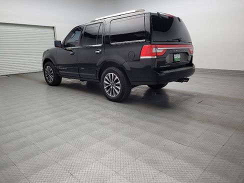 Used 2016 Lincoln Navigator Select image 5
