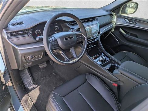 New 2026 Jeep Grand Cherokee Limited w/ Luxury Tech Group II AWD/4WD image 3