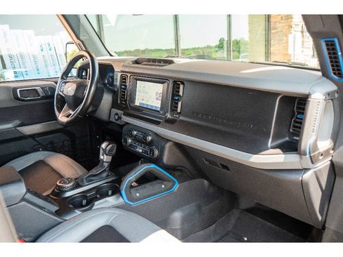 Used 2022 Ford Bronco Black Diamond AWD/4WD image 14