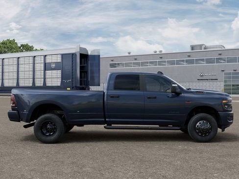New 2026 RAM 3500 Big Horn AWD/4WD image 21