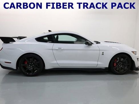 Used 2021 Ford Mustang Shelby GT500 w/ Carbon Fiber Track Pack RWD image 3