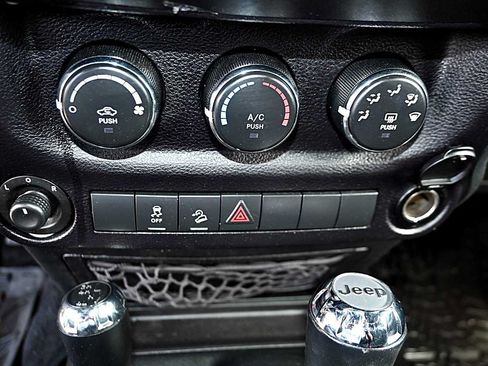 Used 2016 Jeep Wrangler Unlimited Sport w/ Quick Order Package 24S AWD/4WD image 24
