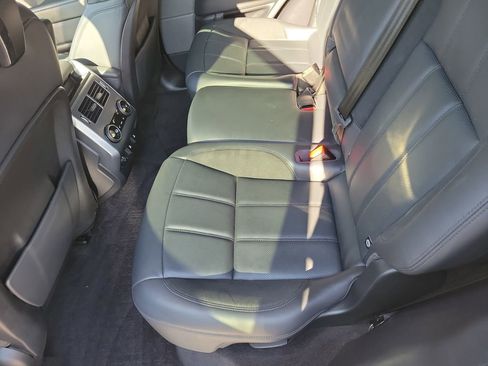 Used 2021 Land Rover Range Rover Sport HST image 15