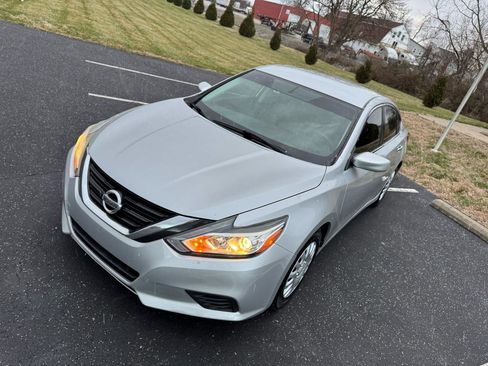 Used 2018 Nissan Altima 2.5 S w/ S Convenience Package image 14