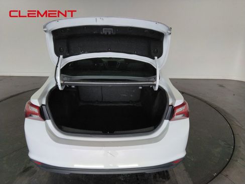 Used 2022 Chevrolet Malibu LT image 8