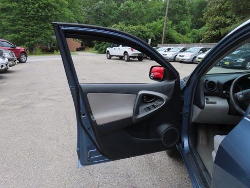 Used 2011 Toyota RAV4 4WD w/ Upgrade Value Pkg image 15