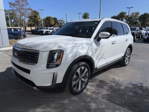 Certified 2020 Kia Telluride S image 2