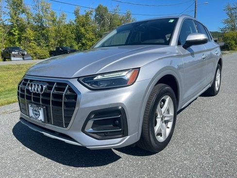 Used 2023 Audi Q5 2.0T Premium w/ Convenience Package AWD/4WD image 1