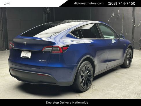 Used 2023 Tesla Model Y Long Range image 6