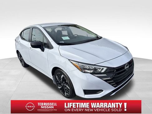 New 2025 Nissan Versa SR w/ Trunk Package image 3