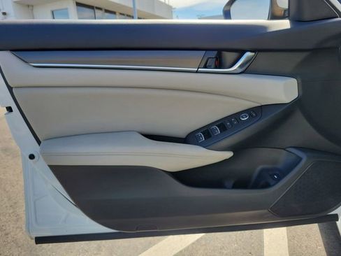 Used 2018 Honda Accord LX image 17
