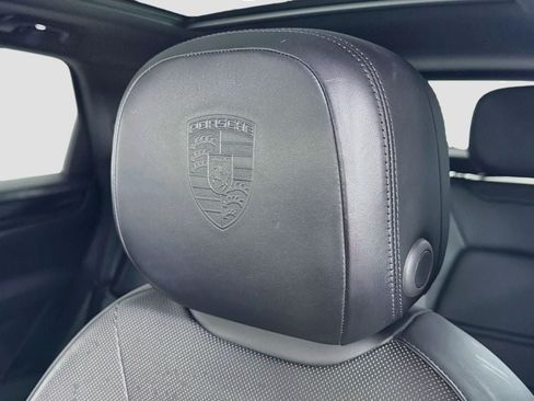 Certified 2023 Porsche Cayenne S AWD/4WD image 13