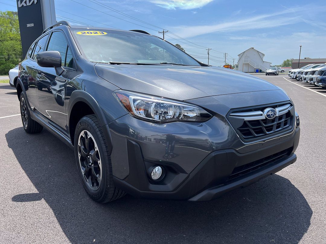 Used 2023 Subaru Crosstrek 2.0i Premium AWD/4WD image 11