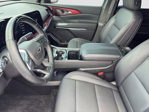 Used 2024 Chevrolet Traverse Z71 w/ Enhanced Driving Package AWD/4WD image 12