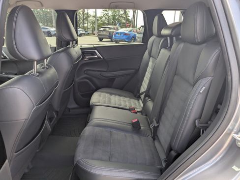 Used 2022 Mitsubishi Outlander SE FWD image 14