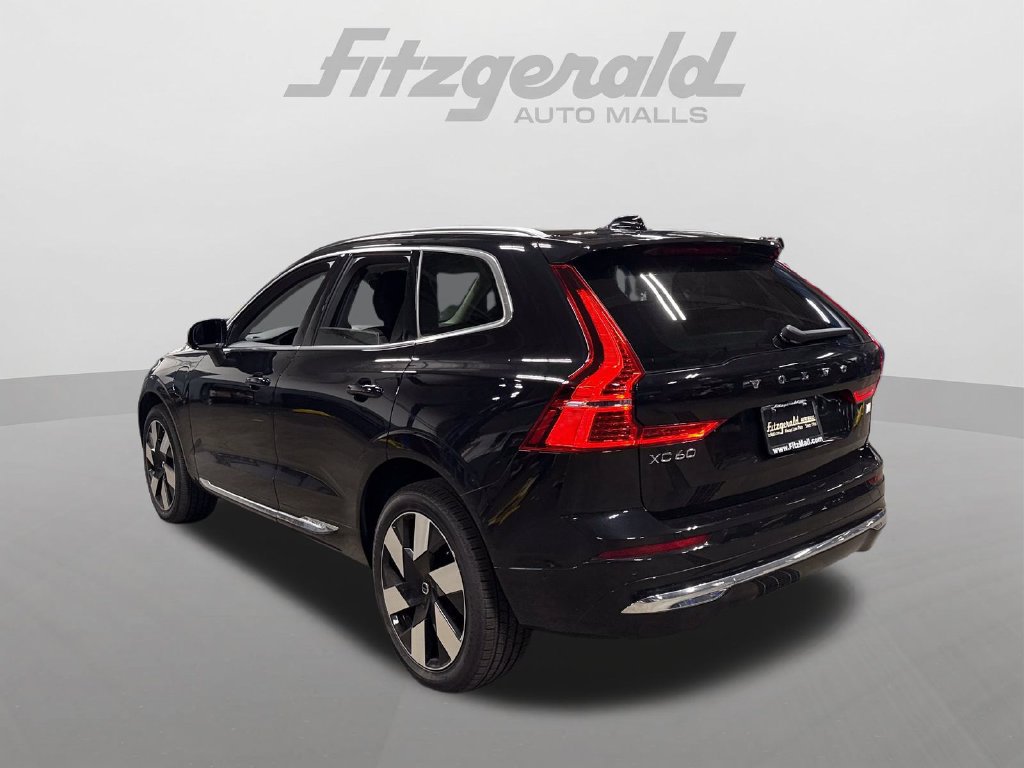 Used 2023 Volvo XC60 T8 Plus w/ Climate Package AWD/4WD image 8