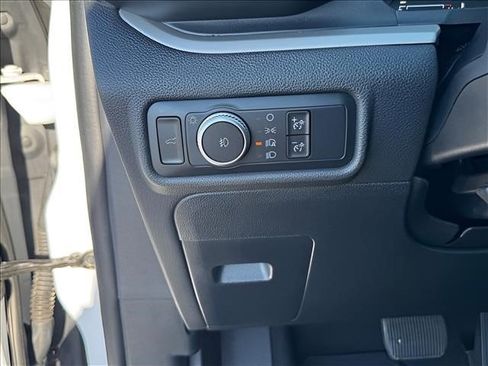 Used 2020 Ford Explorer XLT w/ Equipment Group 202A AWD/4WD image 19