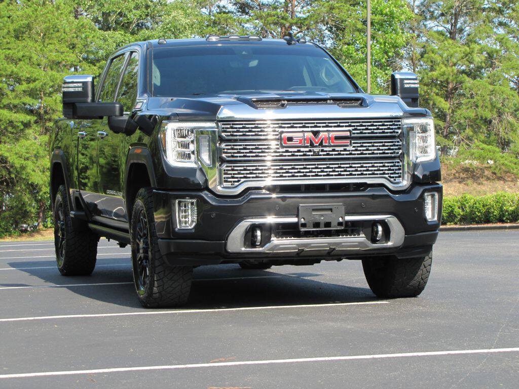 Used 2023 GMC Sierra 3500 Denali w/ Denali Black Diamond Edition AWD/4WD image 9