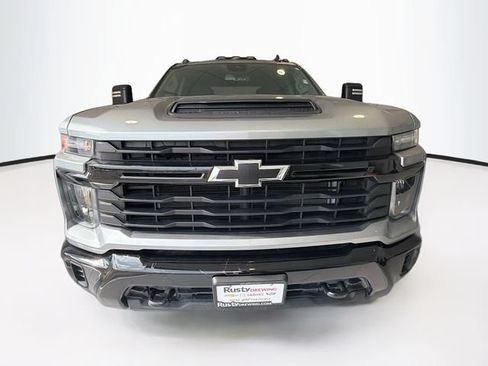 Used 2025 Chevrolet Silverado 2500 Custom w/ Custom Convenience Package AWD/4WD image 2