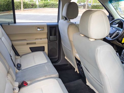 Used 2014 Ford Flex SE image 22