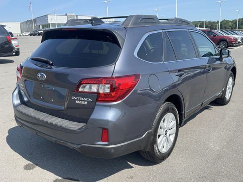 Used 2016 Subaru Outback 2.5i Premium AWD/4WD image 3