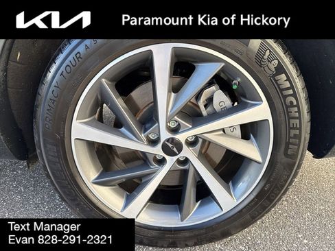 Used 2025 Genesis GV80 3.5T Advanced image 9