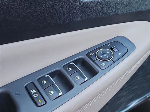 Used 2019 Hyundai Santa Fe FWD image 12