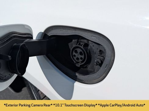 Used 2023 Chrysler Pacifica Touring-L FWD image 5