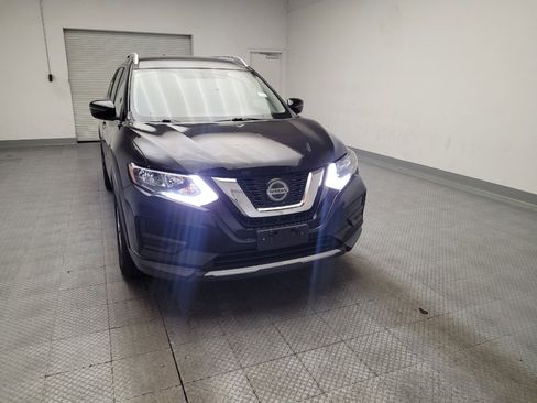 Used 2018 Nissan Rogue SV FWD image 14