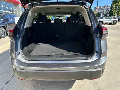 Used 2024 Nissan Rogue S AWD/4WD image 15