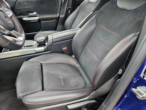 Used 2022 Mercedes-Benz GLB 250 image 15