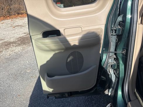 Used 2002 Ford F150 XLT image 31