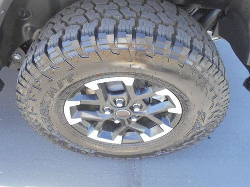 Used 2025 Jeep Wrangler Unlimited Sport AWD/4WD image 14