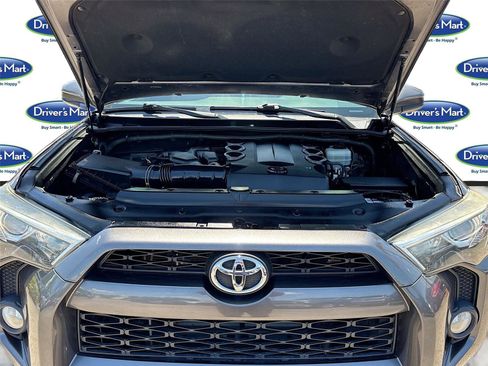 Used 2016 Toyota 4Runner SR5 AWD/4WD image 29