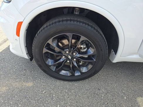 Used 2025 Dodge Durango GT AWD/4WD image 21
