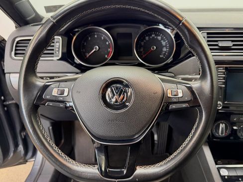 Used 2016 Volkswagen Jetta Sport image 45