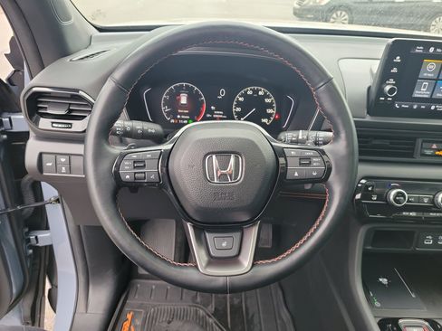 Used 2024 Honda Pilot TrailSport image 22